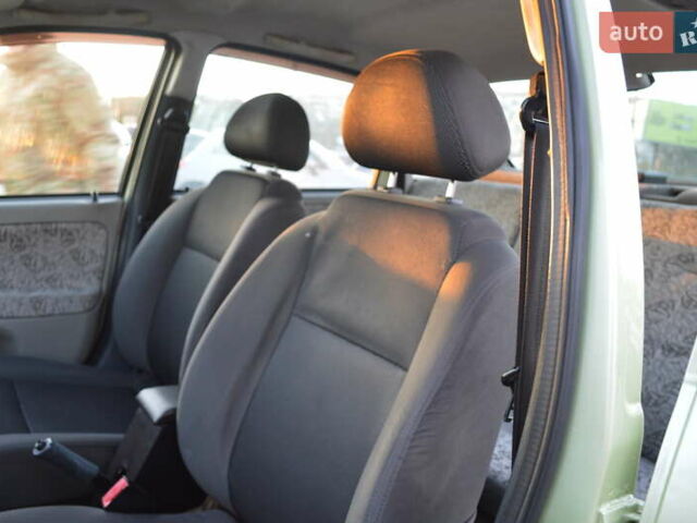 Зеленый ВАЗ Калина, объемом двигателя 1.6 л и пробегом 271 тыс. км за 2800 $, фото 6 на Automoto.ua