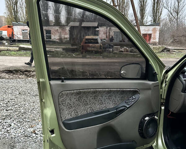 Зеленый ВАЗ Калина, объемом двигателя 1.6 л и пробегом 239 тыс. км за 1350 $, фото 25 на Automoto.ua