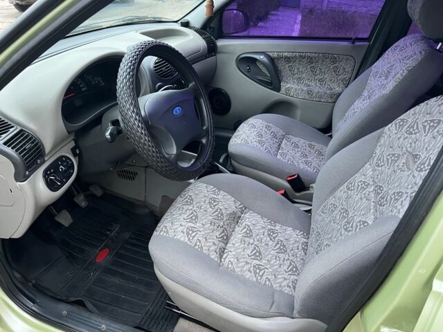 Зеленый ВАЗ Калина, объемом двигателя 1.6 л и пробегом 182 тыс. км за 1650 $, фото 5 на Automoto.ua