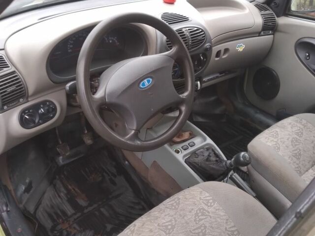 Зеленый ВАЗ Калина, объемом двигателя 1.6 л и пробегом 250 тыс. км за 1250 $, фото 4 на Automoto.ua