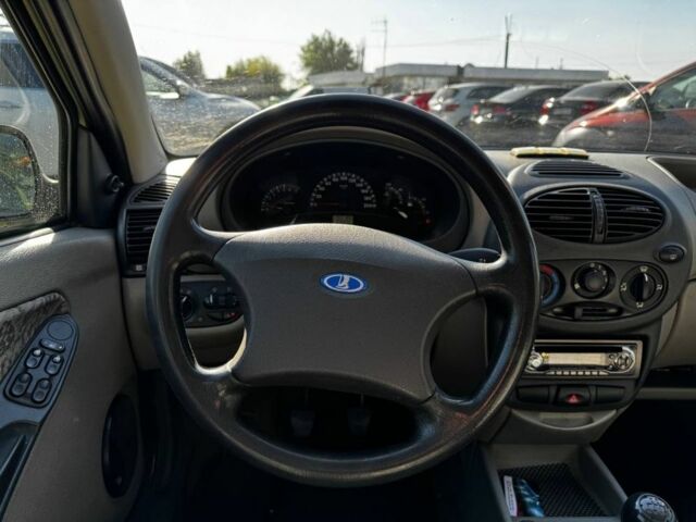 Зелений ВАЗ Калина, об'ємом двигуна 1.6 л та пробігом 150 тис. км за 1699 $, фото 10 на Automoto.ua