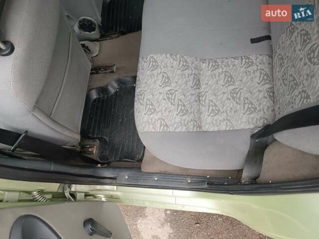 Зеленый ВАЗ Калина, объемом двигателя 1.6 л и пробегом 185 тыс. км за 1400 $, фото 8 на Automoto.ua
