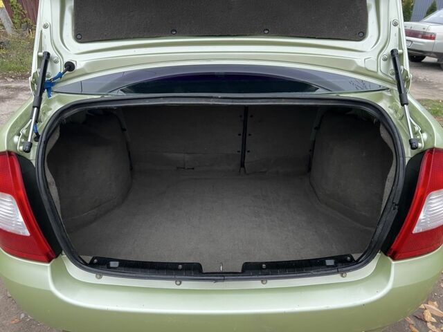 Зеленый ВАЗ Калина, объемом двигателя 1.6 л и пробегом 182 тыс. км за 1650 $, фото 8 на Automoto.ua