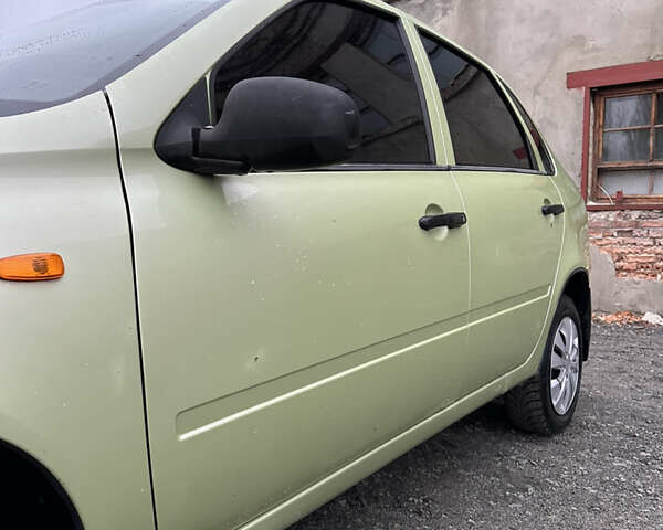 Зеленый ВАЗ Калина, объемом двигателя 1.6 л и пробегом 239 тыс. км за 1350 $, фото 6 на Automoto.ua