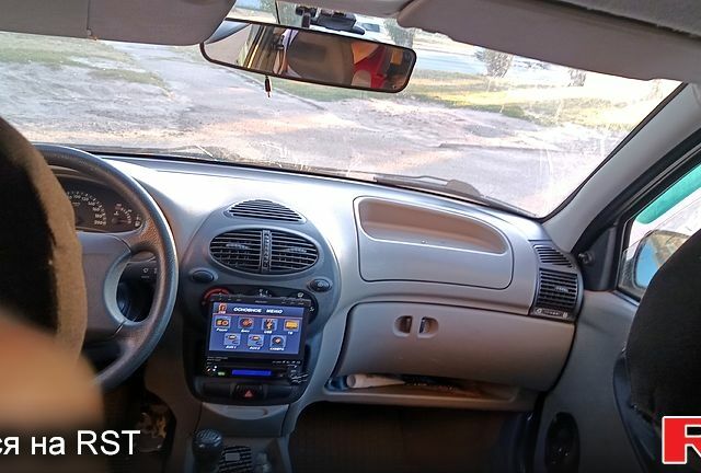 Зеленый ВАЗ Калина, объемом двигателя 1.6 л и пробегом 202 тыс. км за 2300 $, фото 8 на Automoto.ua