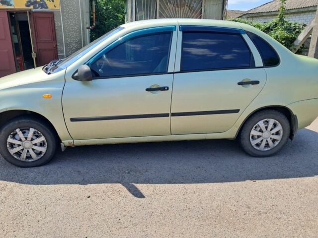 Зелений ВАЗ Калина, об'ємом двигуна 1 л та пробігом 216 тис. км за 1617 $, фото 2 на Automoto.ua