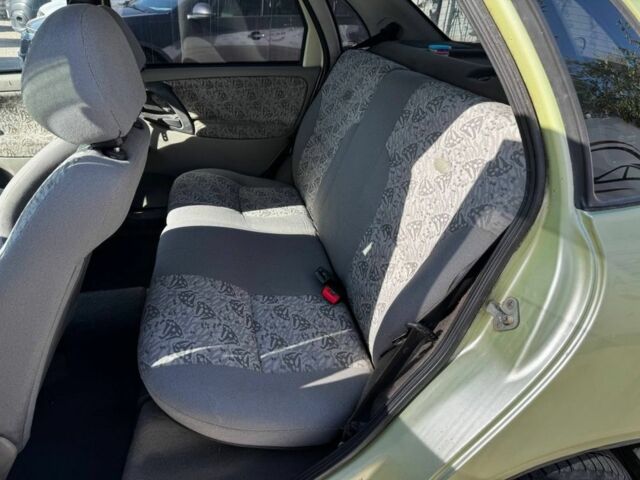 Зелений ВАЗ Калина, об'ємом двигуна 1.6 л та пробігом 150 тис. км за 1699 $, фото 14 на Automoto.ua