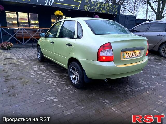 Зелений ВАЗ Kalina, об'ємом двигуна 1.6 л та пробігом 88 тис. км за 2200 $, фото 6 на Automoto.ua