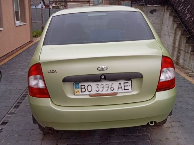 Зеленый ВАЗ Калина, объемом двигателя 1.6 л и пробегом 180 тыс. км за 1670 $, фото 1 на Automoto.ua