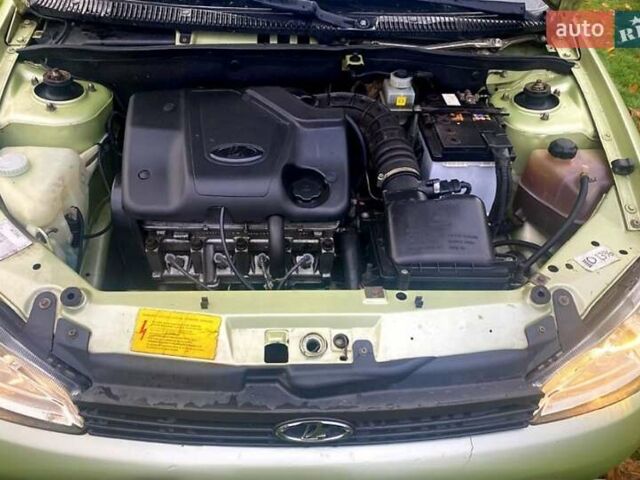 Зеленый ВАЗ Калина, объемом двигателя 1.6 л и пробегом 90 тыс. км за 3000 $, фото 2 на Automoto.ua