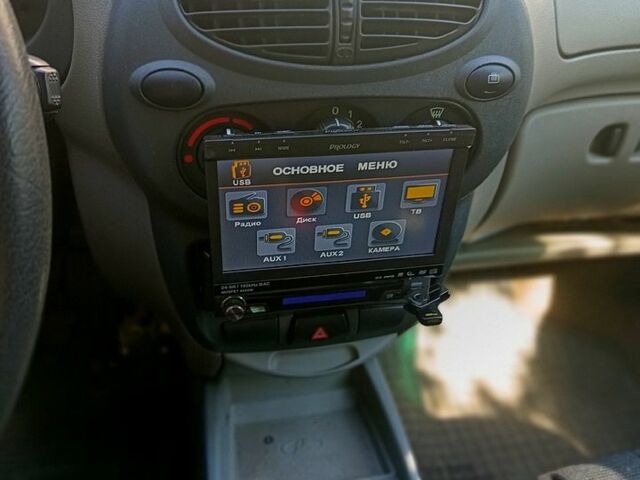 Зеленый ВАЗ Калина, объемом двигателя 1.6 л и пробегом 202 тыс. км за 2300 $, фото 1 на Automoto.ua