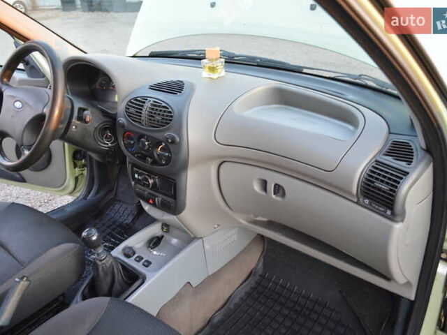 Зеленый ВАЗ Калина, объемом двигателя 1.6 л и пробегом 271 тыс. км за 2800 $, фото 14 на Automoto.ua