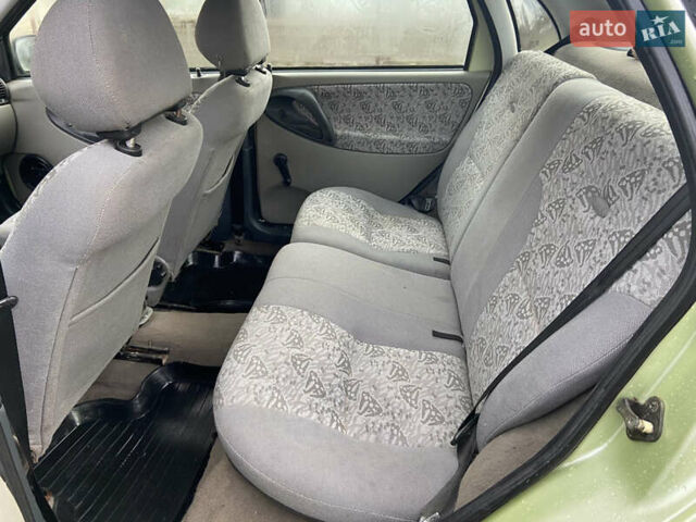 Зелений ВАЗ Калина, об'ємом двигуна 1.6 л та пробігом 88 тис. км за 2200 $, фото 8 на Automoto.ua