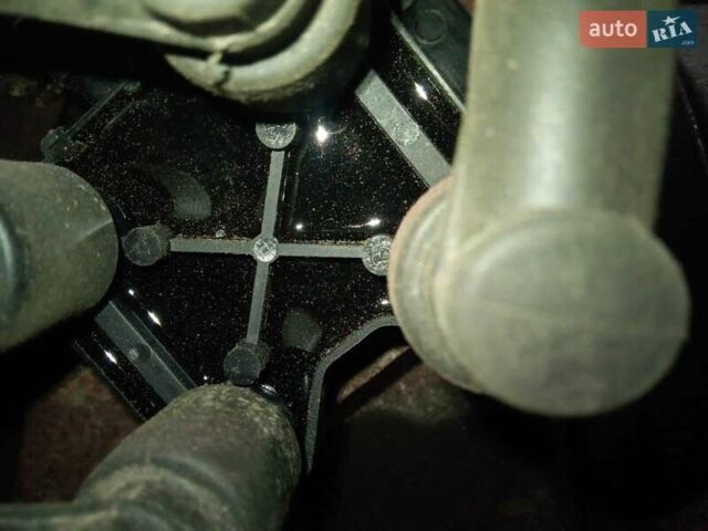 Зеленый ВАЗ Калина, объемом двигателя 1.6 л и пробегом 257 тыс. км за 2000 $, фото 5 на Automoto.ua