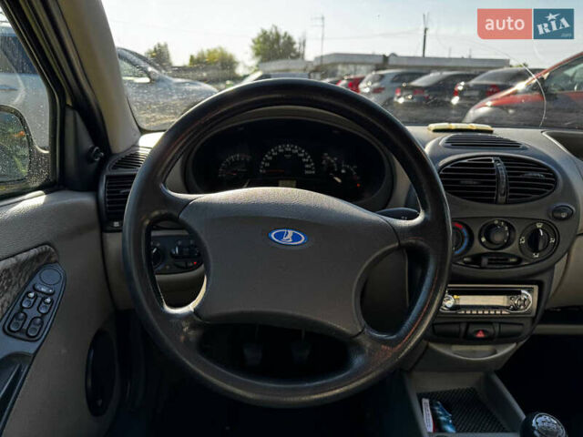 Зелений ВАЗ Калина, об'ємом двигуна 1.6 л та пробігом 150 тис. км за 1699 $, фото 10 на Automoto.ua