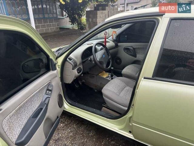 Зеленый ВАЗ Калина, объемом двигателя 1.6 л и пробегом 153 тыс. км за 1650 $, фото 9 на Automoto.ua