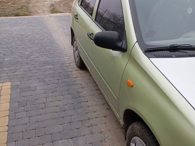 Зеленый ВАЗ Калина, объемом двигателя 1.6 л и пробегом 180 тыс. км за 1670 $, фото 5 на Automoto.ua