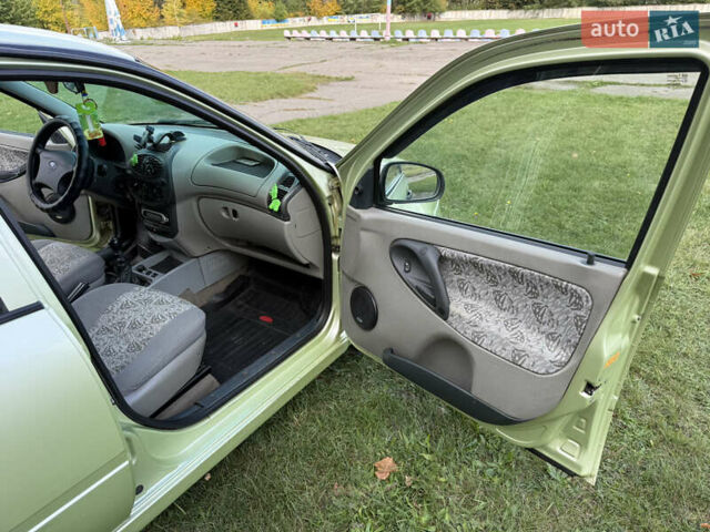 ВАЗ Калина 2006 в Ладыжин на Automoto.ua Зеленый ВАЗ Калина, объемом двигателя 1.6 л и пробегом 129 тыс. км за 2400 $, фото 38 на Automoto.ua