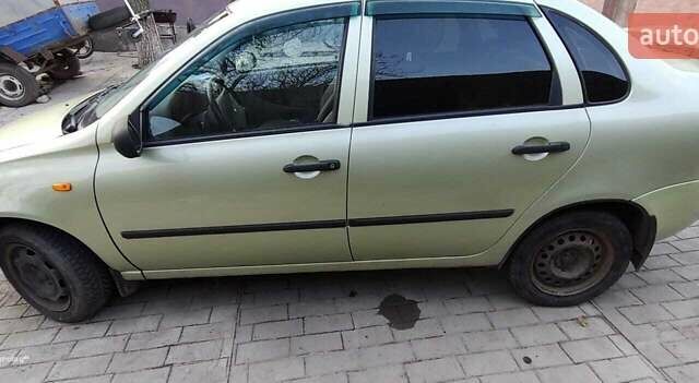 Зеленый ВАЗ Калина, объемом двигателя 1.6 л и пробегом 257 тыс. км за 2000 $, фото 3 на Automoto.ua