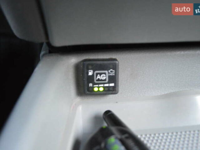 Зеленый ВАЗ Калина, объемом двигателя 1.6 л и пробегом 271 тыс. км за 2800 $, фото 19 на Automoto.ua