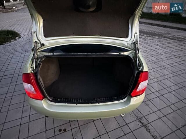 Зеленый ВАЗ Калина, объемом двигателя 1.6 л и пробегом 175 тыс. км за 1550 $, фото 16 на Automoto.ua