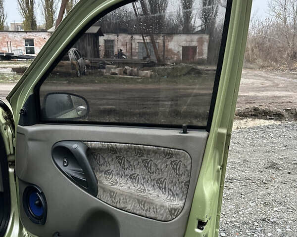 Зеленый ВАЗ Калина, объемом двигателя 1.6 л и пробегом 239 тыс. км за 1350 $, фото 16 на Automoto.ua