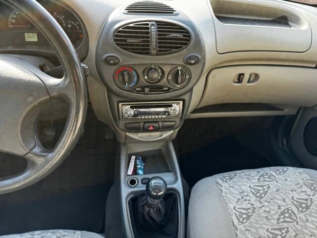 Зелений ВАЗ Калина, об'ємом двигуна 1.6 л та пробігом 150 тис. км за 1699 $, фото 9 на Automoto.ua