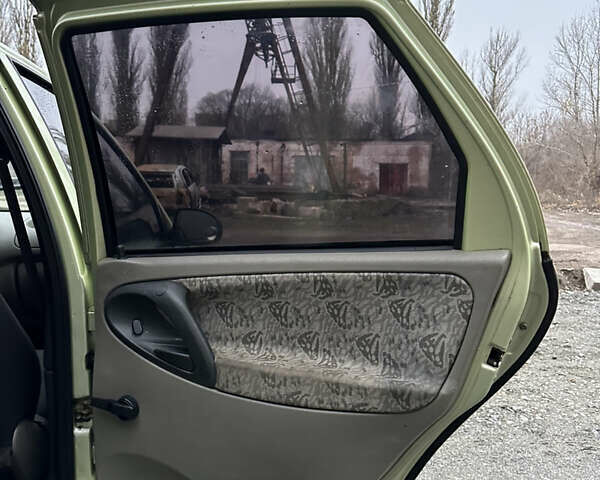 Зеленый ВАЗ Калина, объемом двигателя 1.6 л и пробегом 239 тыс. км за 1350 $, фото 20 на Automoto.ua