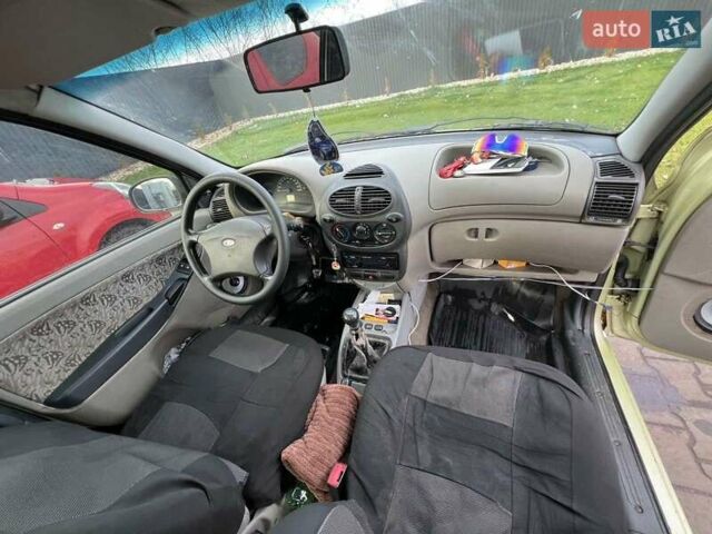 Зелений ВАЗ Калина, об'ємом двигуна 0 л та пробігом 250 тис. км за 1400 $, фото 2 на Automoto.ua