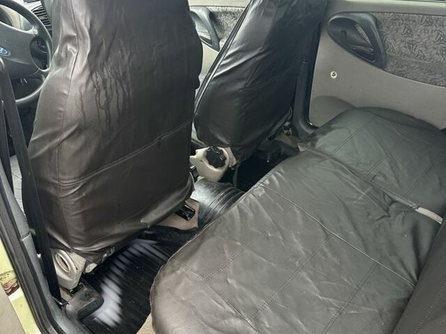 Зеленый ВАЗ Калина, объемом двигателя 1.6 л и пробегом 180 тыс. км за 1450 $, фото 5 на Automoto.ua