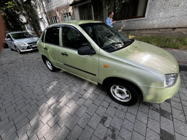 Зеленый ВАЗ Калина, объемом двигателя 1.6 л и пробегом 124 тыс. км за 2150 $, фото 4 на Automoto.ua