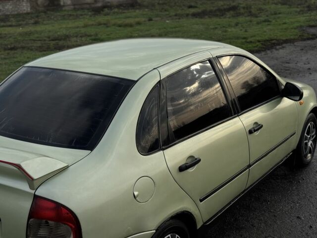 Зеленый ВАЗ Калина, объемом двигателя 1.6 л и пробегом 200 тыс. км за 1550 $, фото 5 на Automoto.ua