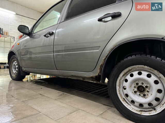 Зеленый ВАЗ Калина, объемом двигателя 0 л и пробегом 180 тыс. км за 1350 $, фото 8 на Automoto.ua