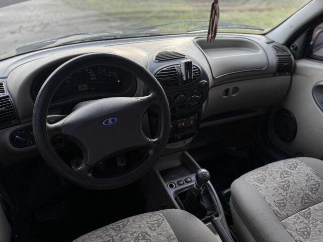 Зеленый ВАЗ Калина, объемом двигателя 1.6 л и пробегом 200 тыс. км за 1550 $, фото 7 на Automoto.ua