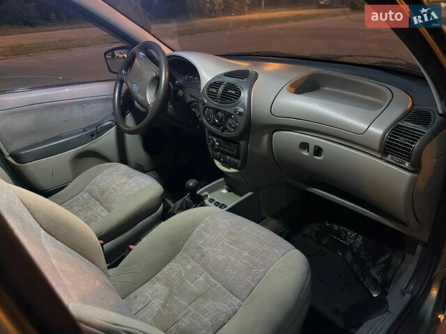 Зелений ВАЗ Калина, об'ємом двигуна 1.6 л та пробігом 260 тис. км за 1499 $, фото 4 на Automoto.ua