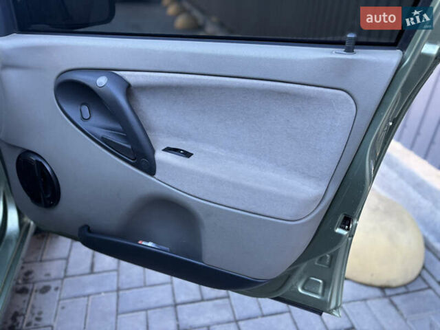 Зеленый ВАЗ Калина, объемом двигателя 1.6 л и пробегом 51 тыс. км за 3850 $, фото 14 на Automoto.ua