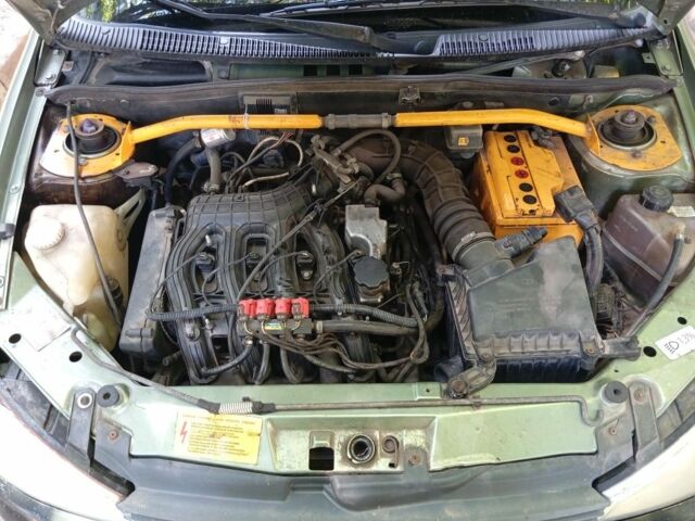 Зеленый ВАЗ Калина, объемом двигателя 1.4 л и пробегом 201 тыс. км за 1500 $, фото 6 на Automoto.ua