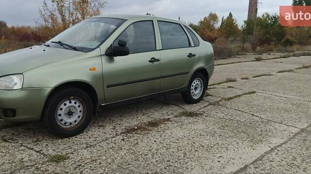 Зеленый ВАЗ Калина, объемом двигателя 1.6 л и пробегом 300 тыс. км за 2400 $, фото 8 на Automoto.ua