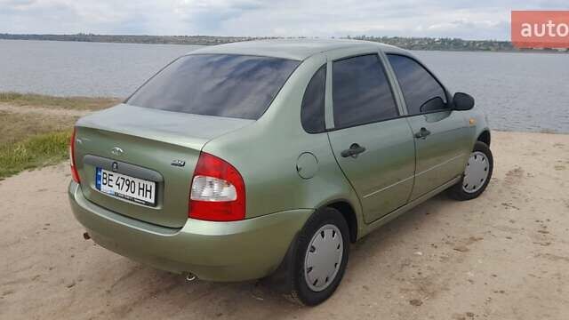 Зеленый ВАЗ Калина, объемом двигателя 1.6 л и пробегом 55 тыс. км за 3700 $, фото 3 на Automoto.ua