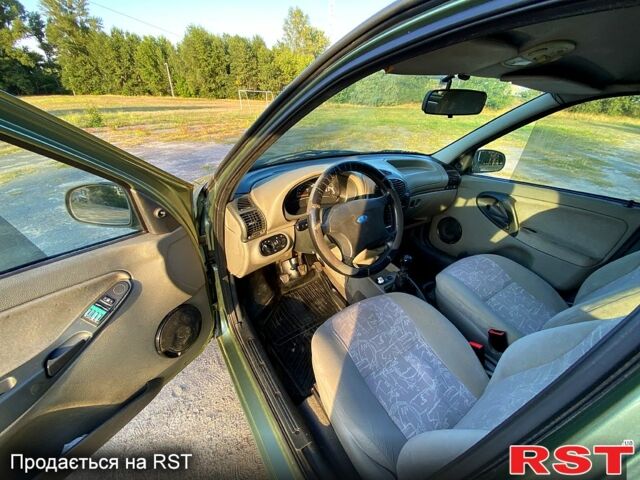 Зеленый ВАЗ Kalina, объемом двигателя 1.4 л и пробегом 360 тыс. км за 1050 $, фото 3 на Automoto.ua