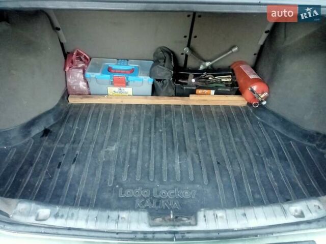 Зеленый ВАЗ Калина, объемом двигателя 1.39 л и пробегом 137 тыс. км за 2000 $, фото 3 на Automoto.ua