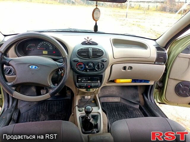 Зеленый ВАЗ Kalina, объемом двигателя 1.6 л и пробегом 294 тыс. км за 2200 $, фото 10 на Automoto.ua