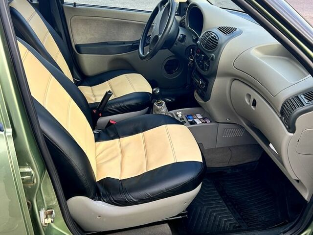 Зеленый ВАЗ Kalina, объемом двигателя 1.4 л и пробегом 51 тыс. км за 3100 $, фото 8 на Automoto.ua