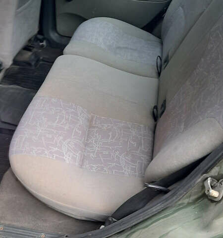 ВАЗ Калина 2008 у Корсунь-Шевченковском на Automoto.ua Зелений ВАЗ Калина, об'ємом двигуна 1.39 л та пробігом 360 тис. км за 1400 $, фото 7 на Automoto.ua