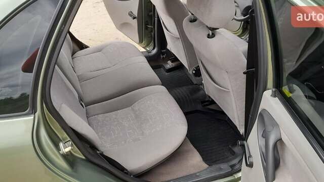 Зеленый ВАЗ Калина, объемом двигателя 1.6 л и пробегом 55 тыс. км за 3700 $, фото 10 на Automoto.ua