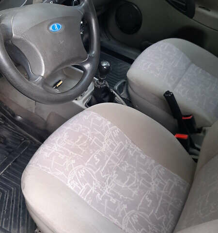 ВАЗ Калина 2008 у Корсунь-Шевченковском на Automoto.ua Зелений ВАЗ Калина, об'ємом двигуна 1.39 л та пробігом 360 тис. км за 1400 $, фото 6 на Automoto.ua