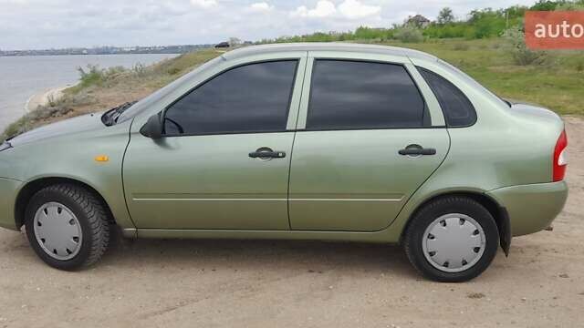 Зеленый ВАЗ Калина, объемом двигателя 1.6 л и пробегом 55 тыс. км за 3700 $, фото 4 на Automoto.ua