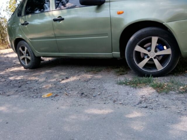 Зеленый ВАЗ Калина, объемом двигателя 1.6 л и пробегом 170 тыс. км за 1700 $, фото 5 на Automoto.ua