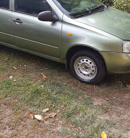 ВАЗ Калина 2008 у Корсунь-Шевченковском на Automoto.ua Зелений ВАЗ Калина, об'ємом двигуна 1.39 л та пробігом 360 тис. км за 1400 $, фото 1 на Automoto.ua