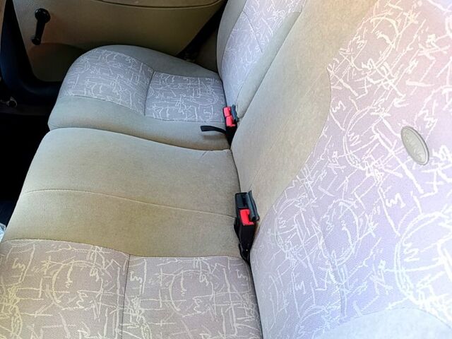 Зеленый ВАЗ Kalina, объемом двигателя 1.4 л и пробегом 117 тыс. км за 2500 $, фото 3 на Automoto.ua